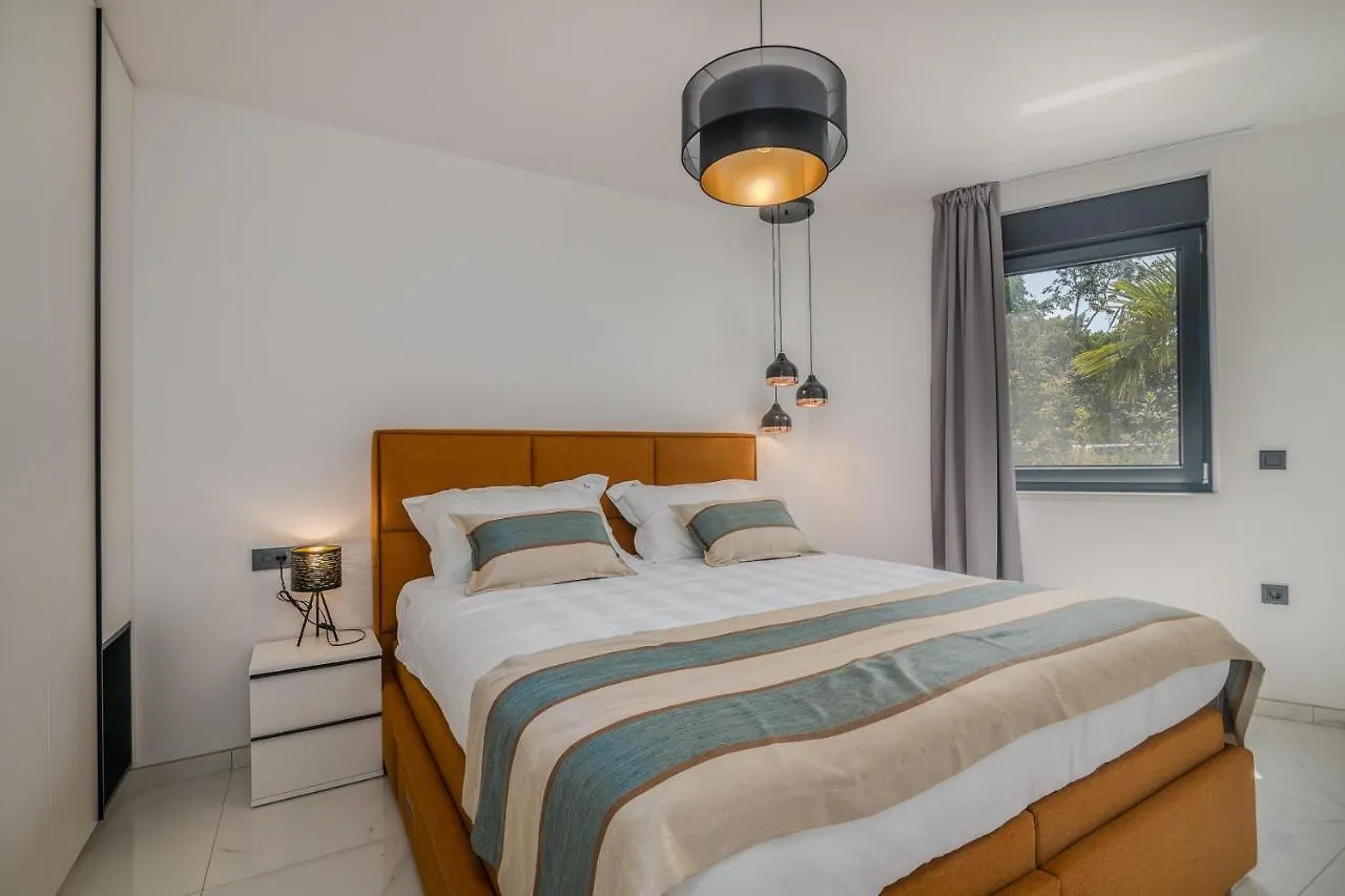 Ak Lux Apartment Njivice