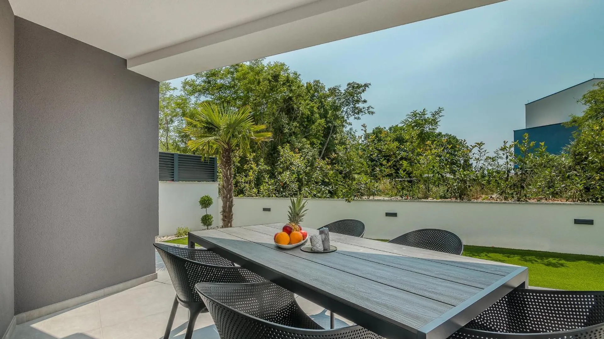 Ak Lux Apartment