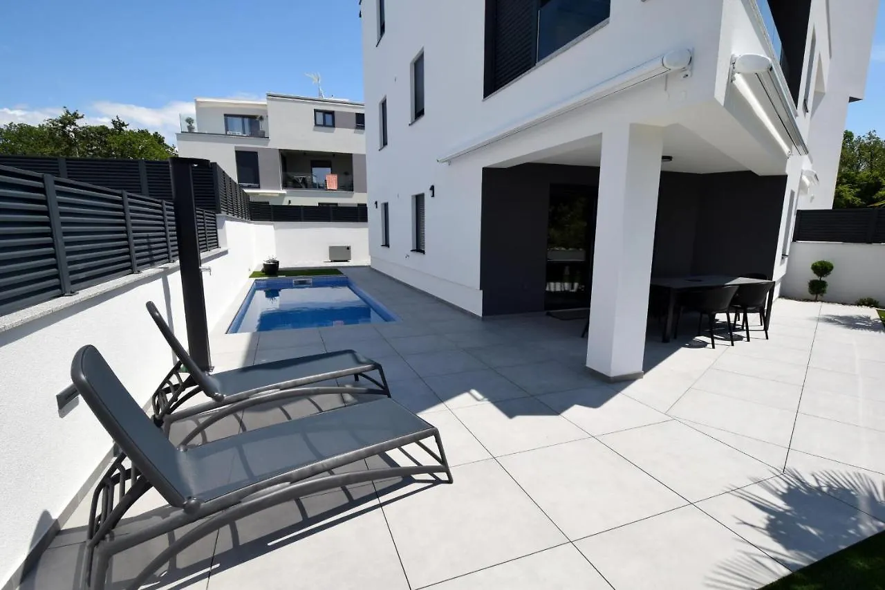 Ak Lux Apartment Njivice 0*,  Croatia