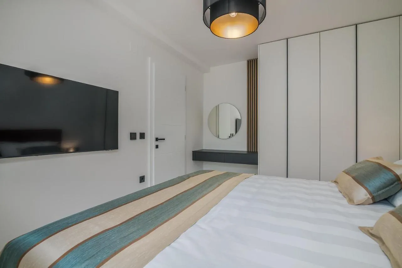 Ak Lux Apartment Njivice