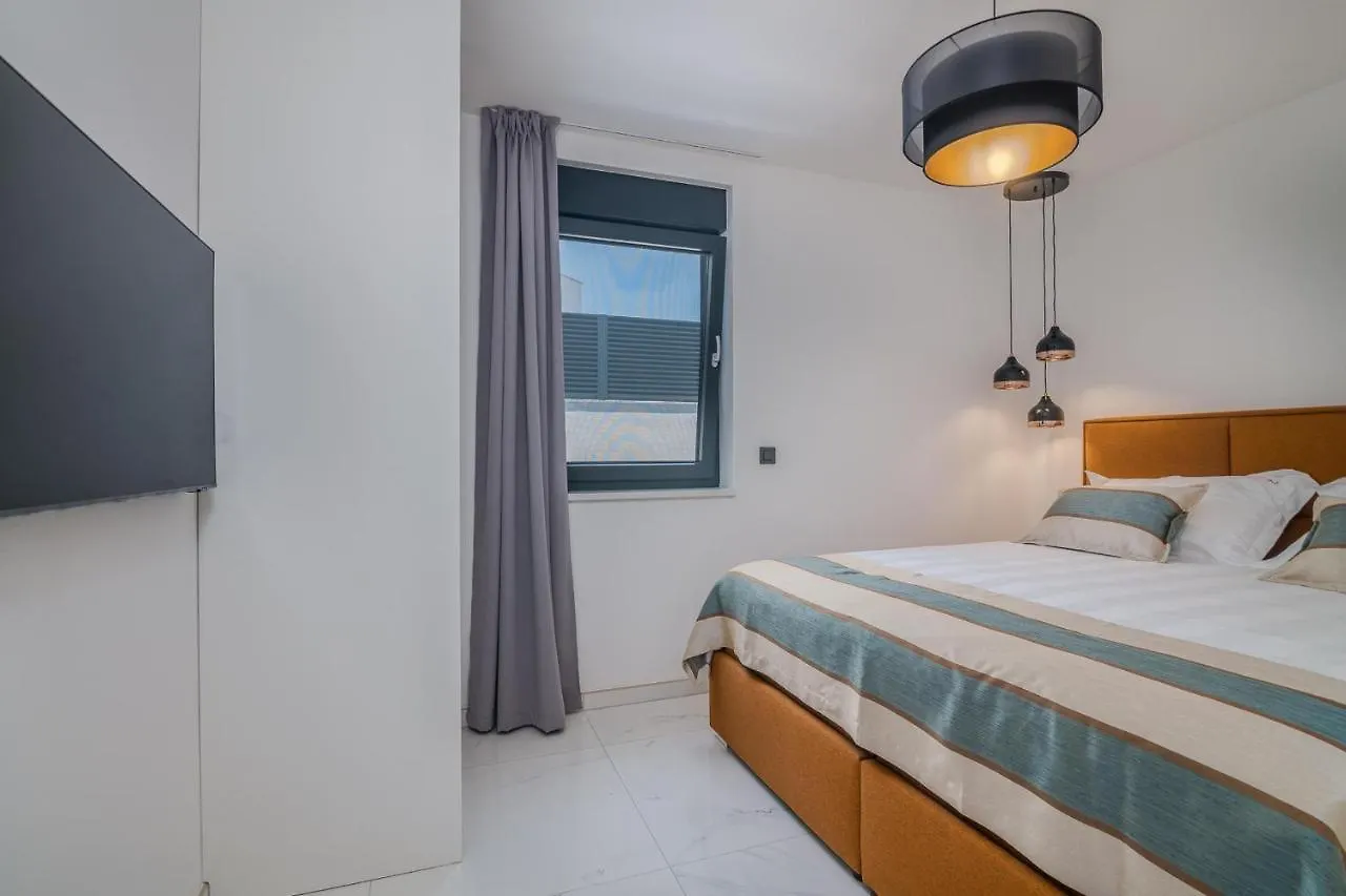 Ak Lux Apartment Njivice 0*,